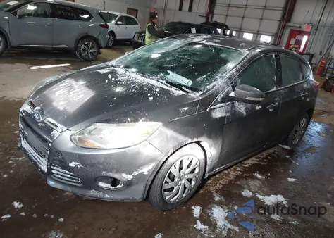 2013 Ford Focus Se z USA, uszkodzony, nr VIN 1FADP3K29DL316360